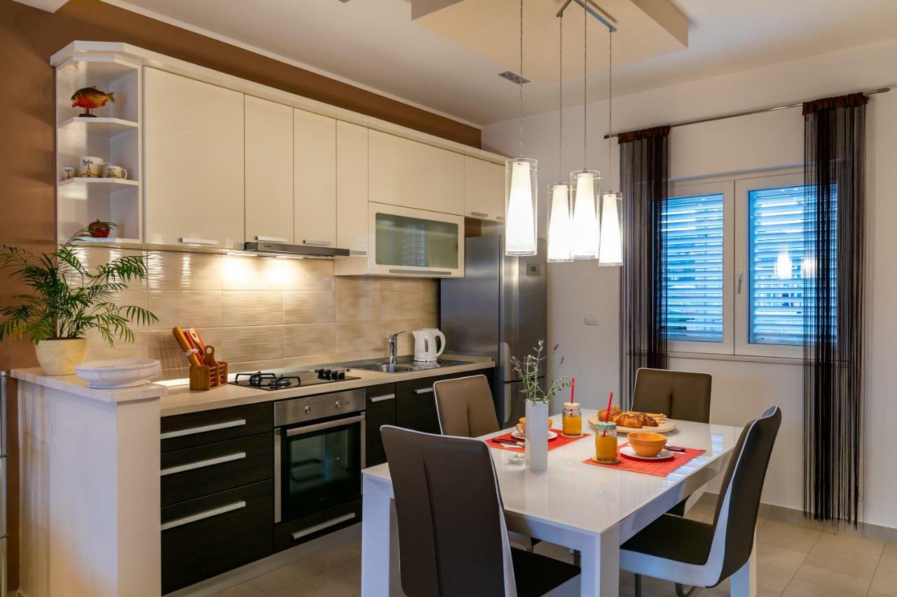 Villa "Amber" Luxury Apartments With A Pool Mlini Extérieur photo